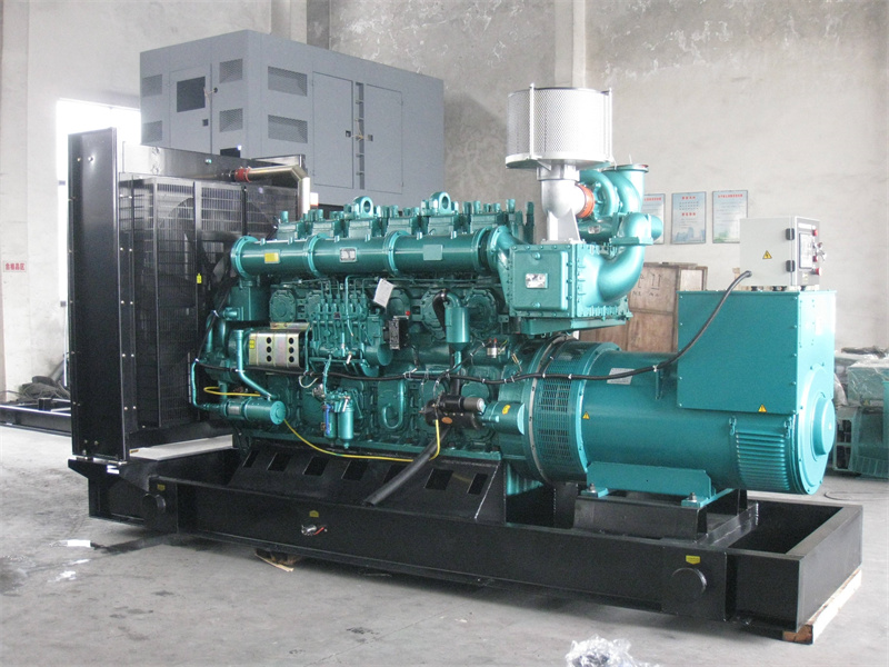 长丰200KW 柴油发电机的油耗是多少？